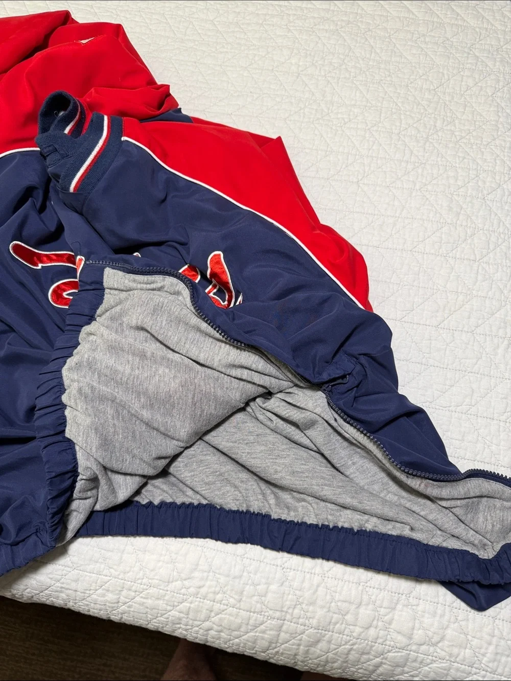 Genuine Merchandise sporty crewneck